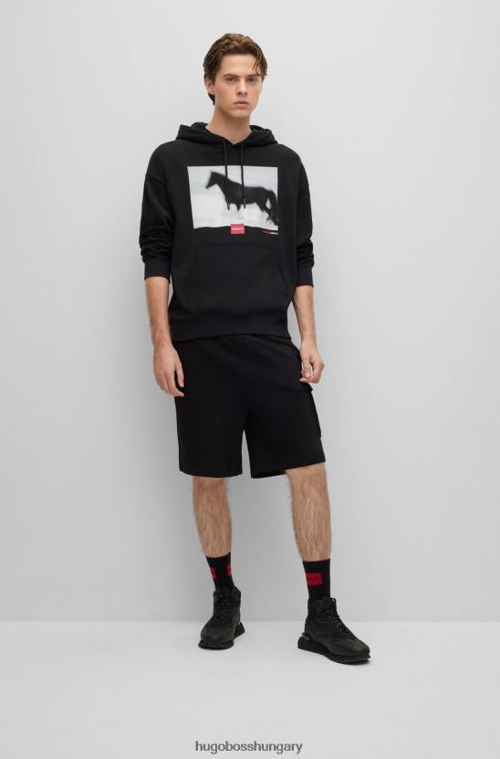 Hugo Boss laza szabású kapucnis lógrafikával és márkás fekete hugóval 80P64422 fekete