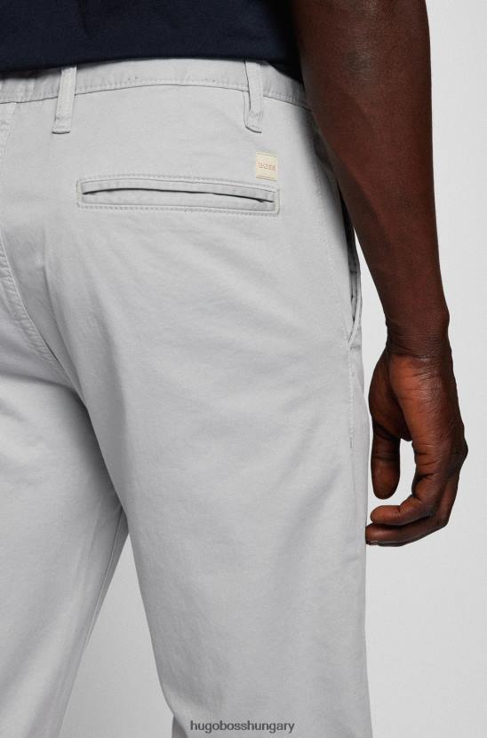 Hugo Boss Kúpos szabású chinos átfestett stretch-pamut szatén világosszürke hugo 80P61265 világos szürke