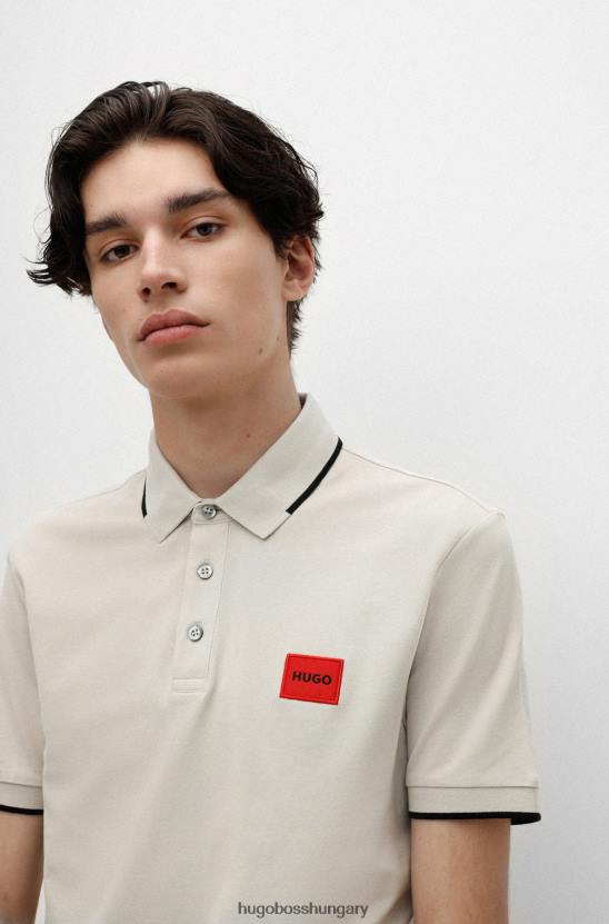 Hugo Boss világos bézs pamut-piquã© karcsúsított póló, piros hugo logóval 80P61811 világos bézs
