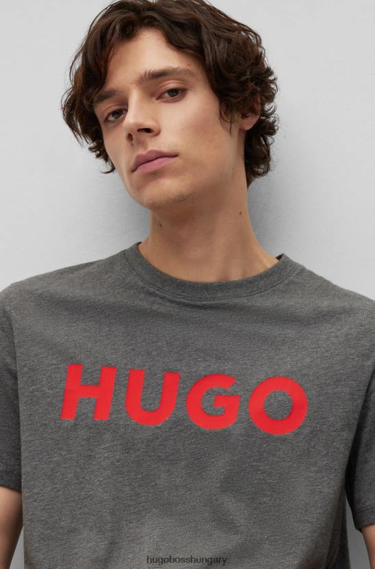 Hugo Boss pamutdzsörzé normál szabású póló kontraszt logóval, sötétszürke hugo 80P62172 sötétszürke