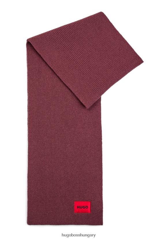 Hugo Boss bordázott gyapjúkeverék sál piros logóval, sötétbarna hugo felirattal 80P65054 sötétbarna